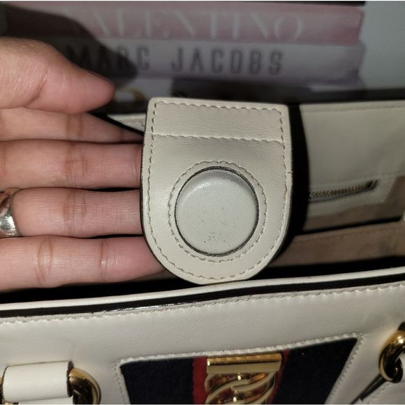 GUCCI Sylvie Web Line Chain Handbag 2 way - Picture 4 of 16